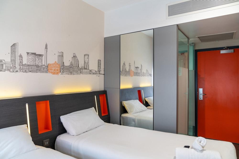 Easyhotel Birmingham Esterno foto