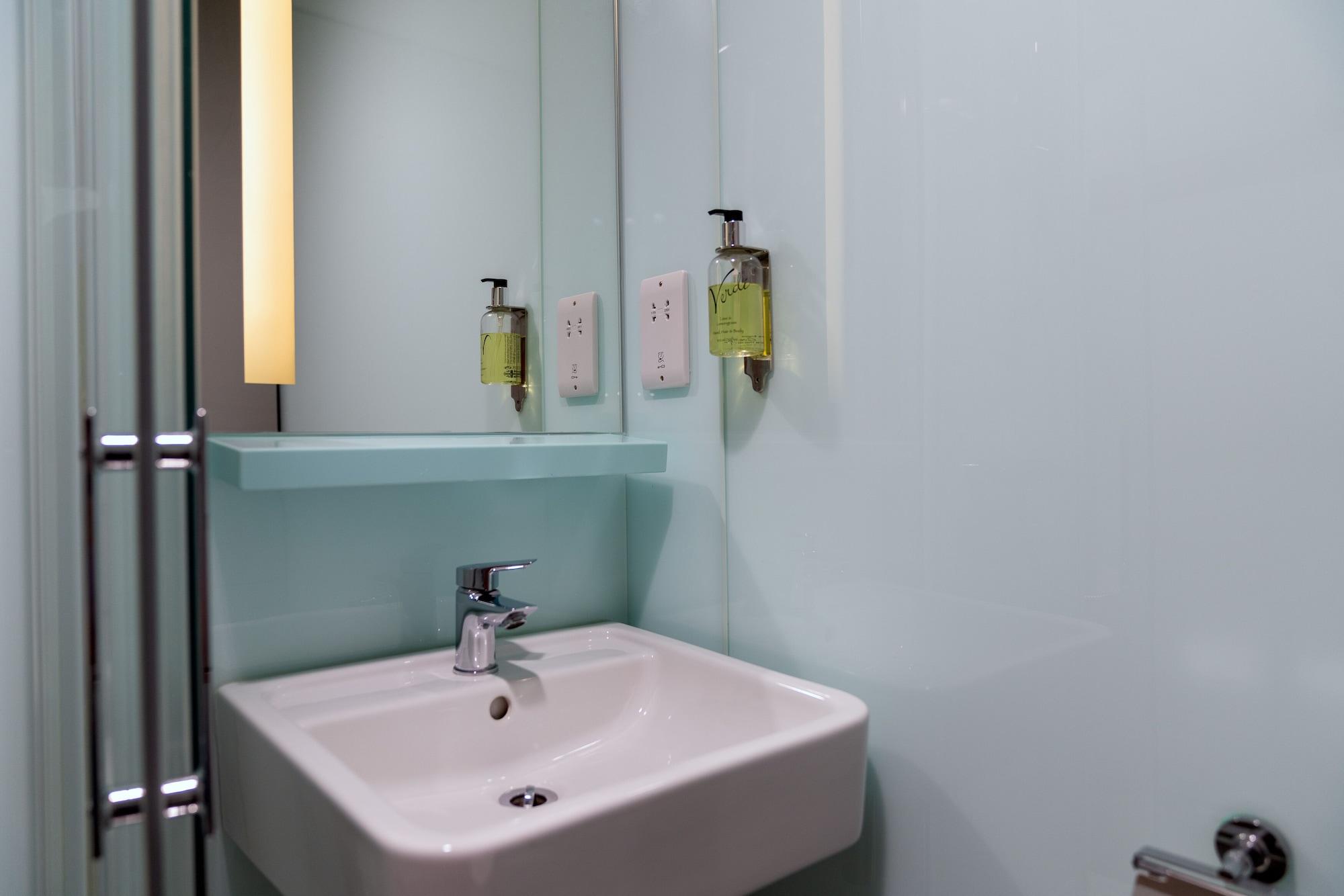 Easyhotel Birmingham Esterno foto