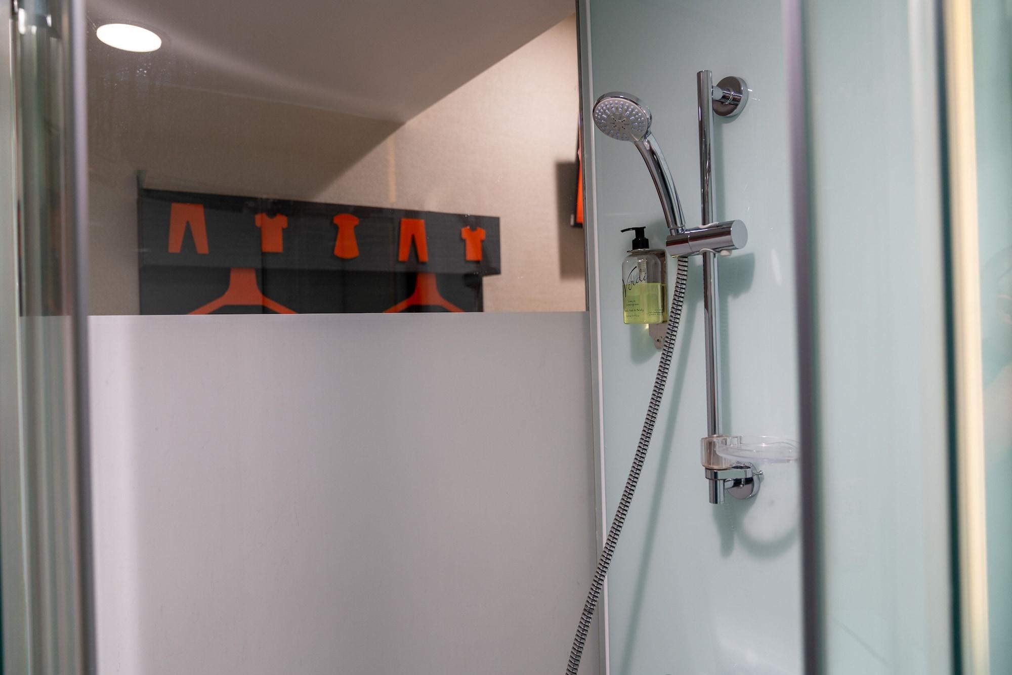Easyhotel Birmingham Esterno foto