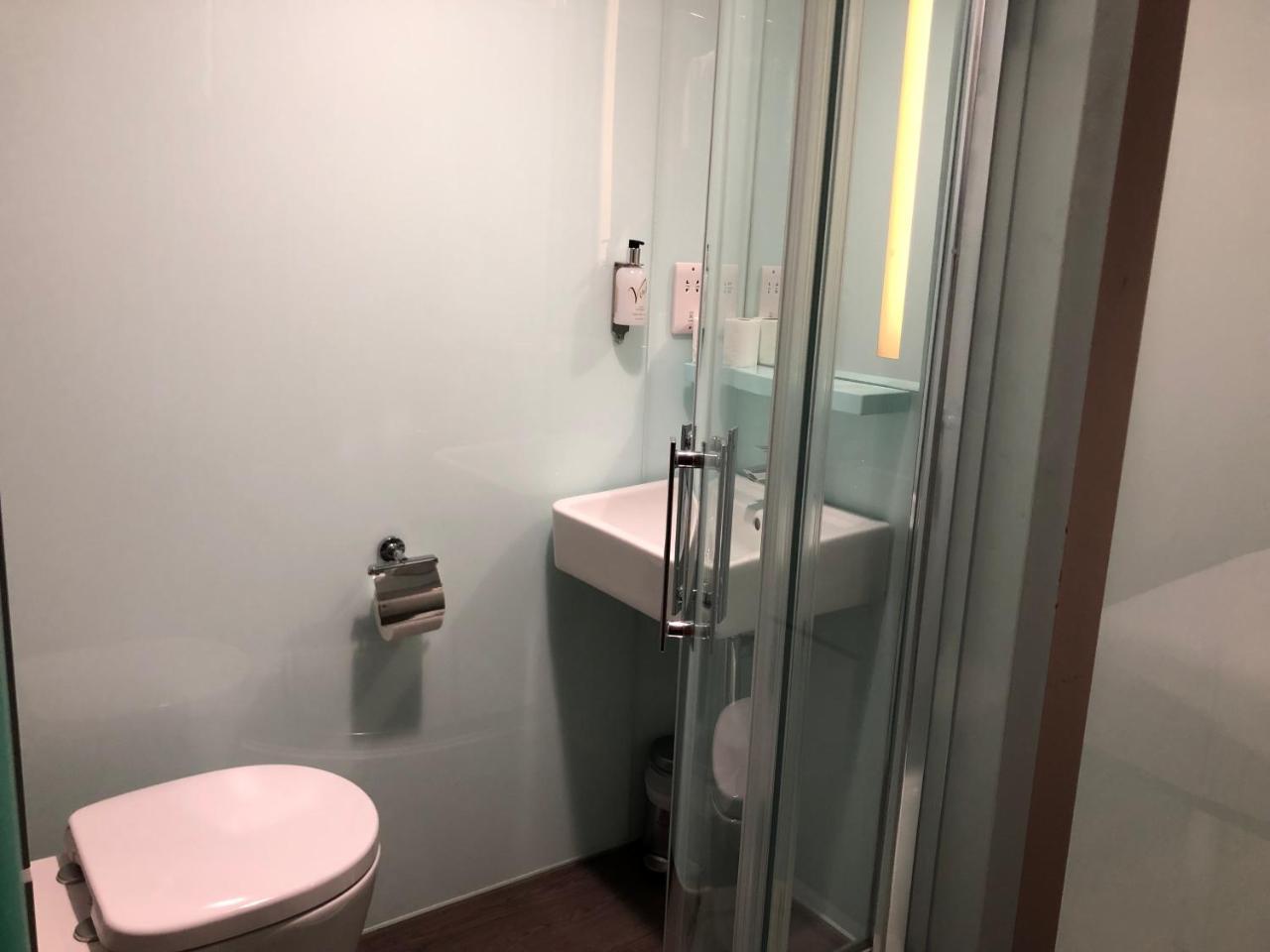 Easyhotel Birmingham Esterno foto